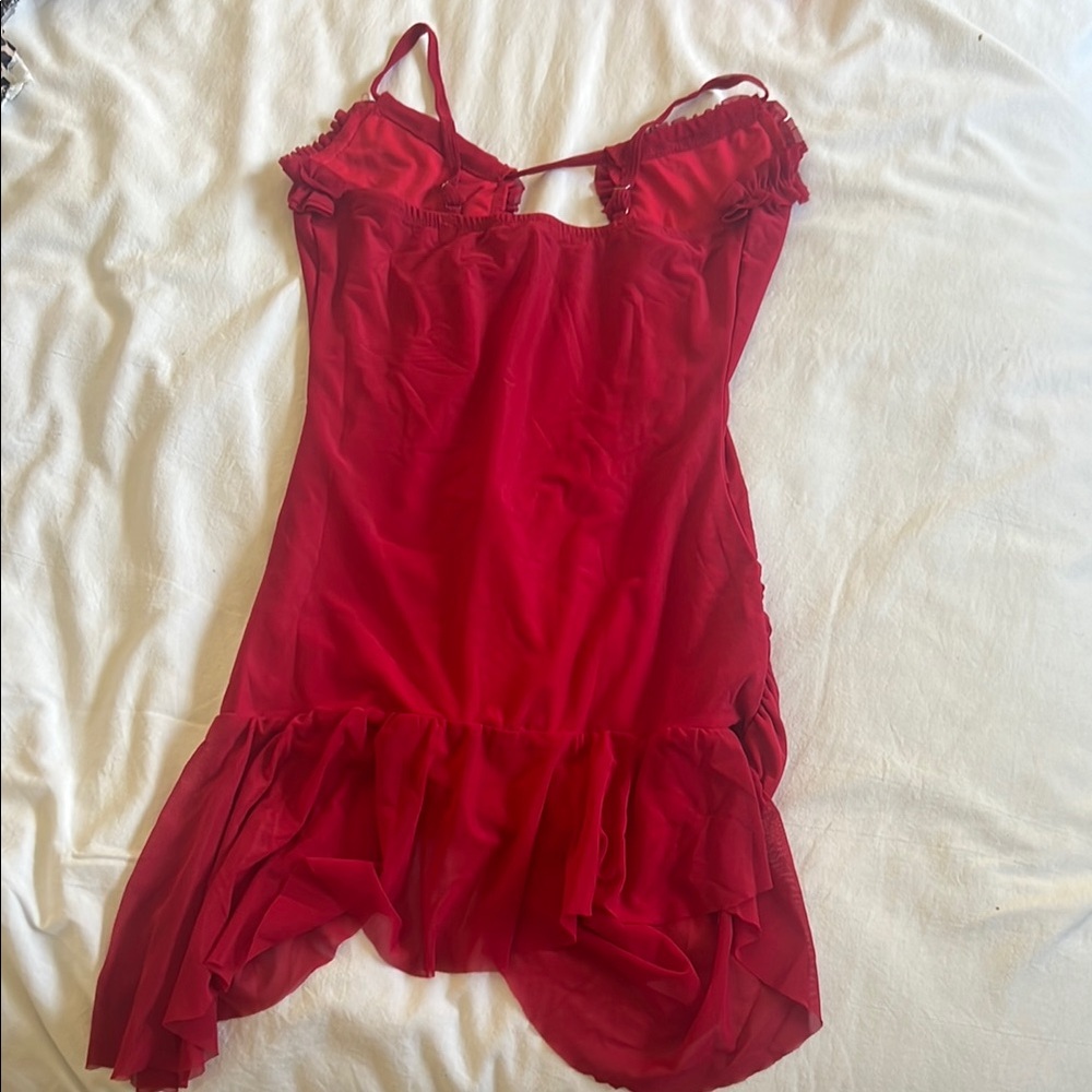 Elegant Red Ruffled Dress - Picture 5 of 5